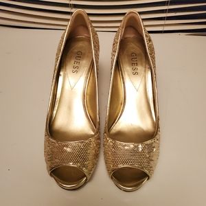 Guess Gold Pumps Size 8 1/2